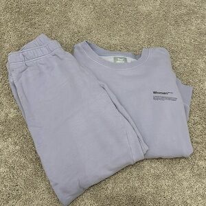 Light purple aritzia TNA sweat set